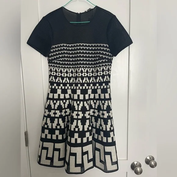 dkny black white dress Mock neck mesh midi dress Black Black / Large